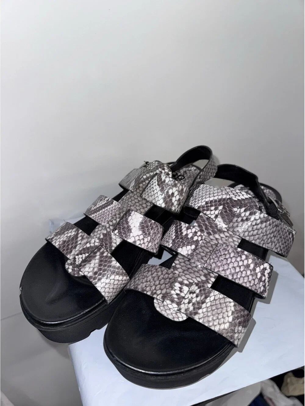 BP. Betsy Faux Snake Skin Print Chunky Platform Gladiator Sandals Buckle Sz 7.5